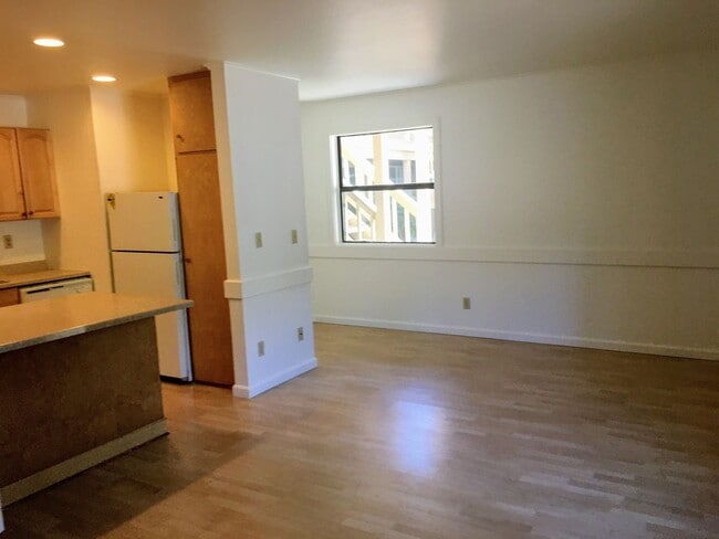 Photo - Pinebrook #5 Unit Pinebrook