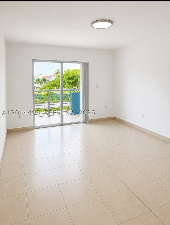 Photo - 16851 NE 35th Ave Unit 27