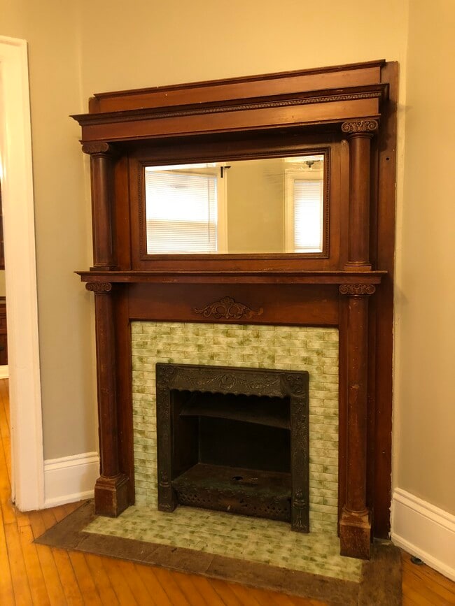 Photo - 2539 S Graham St Unit LOWER