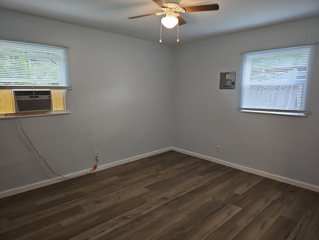 Photo - 5619 Stonybrook Dr