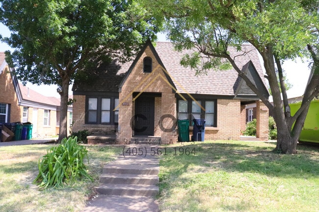 Building Photo - 1111 NW 27th St Rental