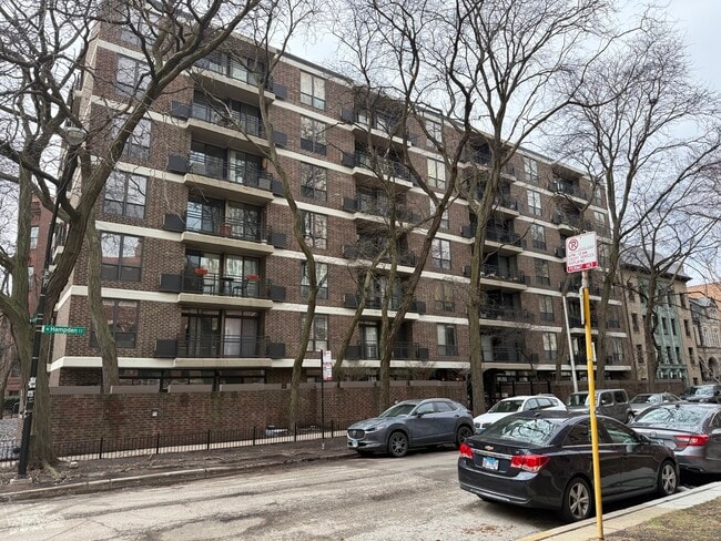 Building Photo - 2600 N Hampden Ct Unit F5