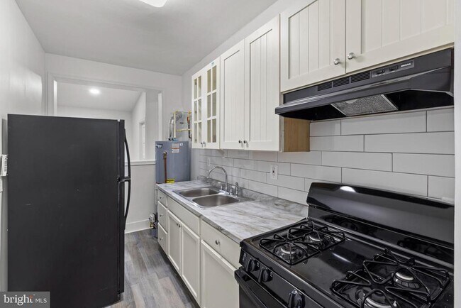 Photo - 1512 Isherwood St NE