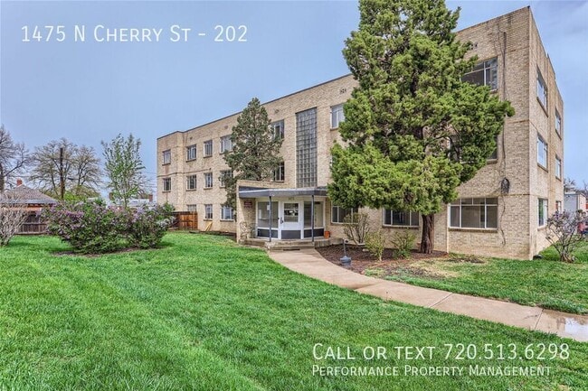 Building Photo - 1475 N Cherry St Unit 202