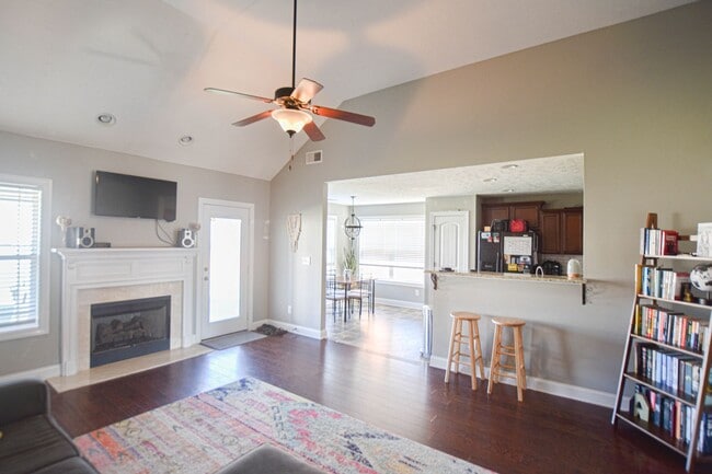Photo - Pet Friendly Three Bedroom!