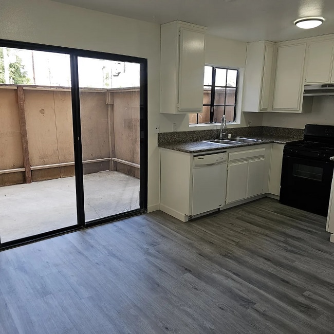 Photo - 7502 9th St Unidad C