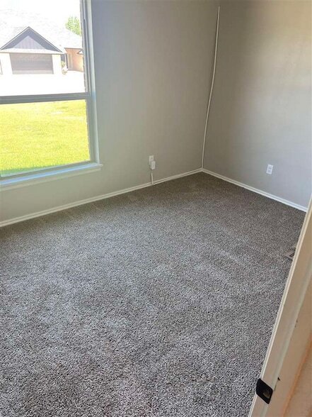 Photo - 2209 E Grassland Ln