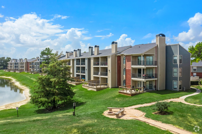 Building Photo - Towne Lake Apartments