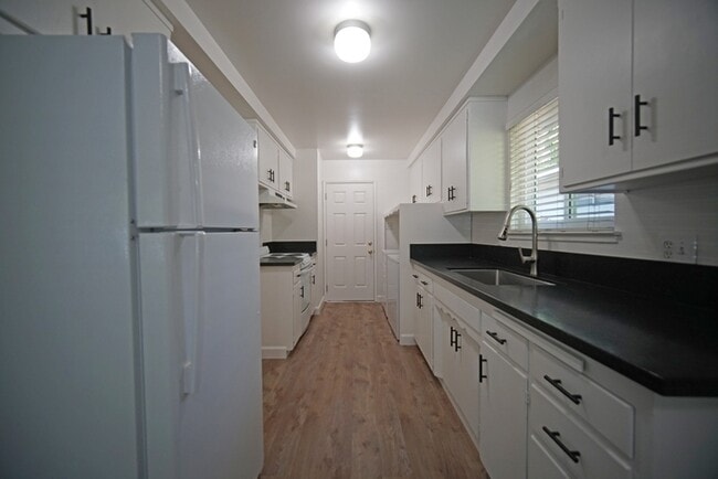 Photo - 20 Manley Ct