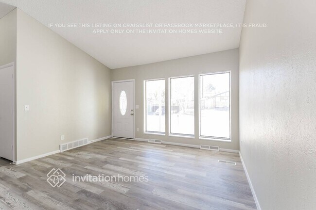 Photo - 8386 Zephyr St