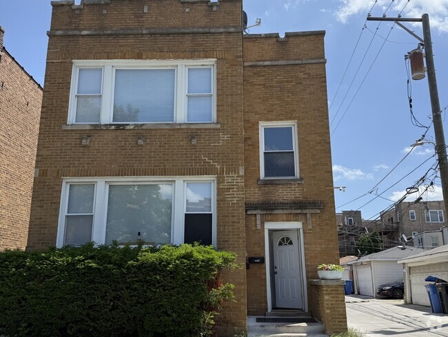 Building Photo - 3615 N Troy St Rental