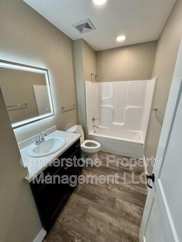 Photo - 8781 Lexington Ave