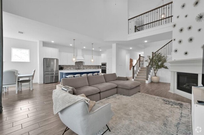 Building Photo - 2807 Kingly Pne Trl Rental