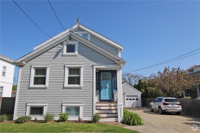 Building Photo - 28 W Narragansett Ave Rental