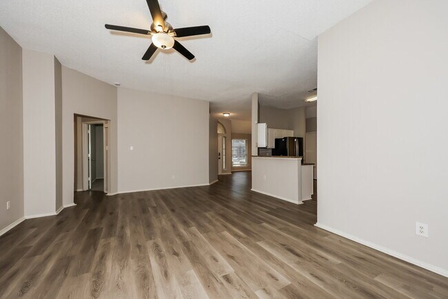 2717 Pioneer Ln