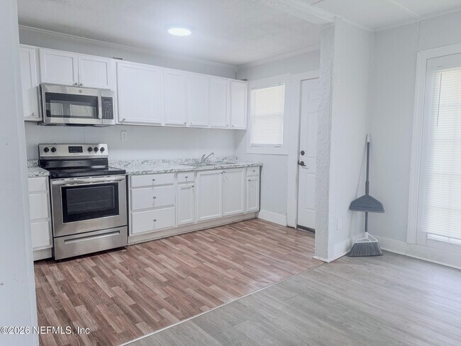 Photo - 10728 Old Kings Rd