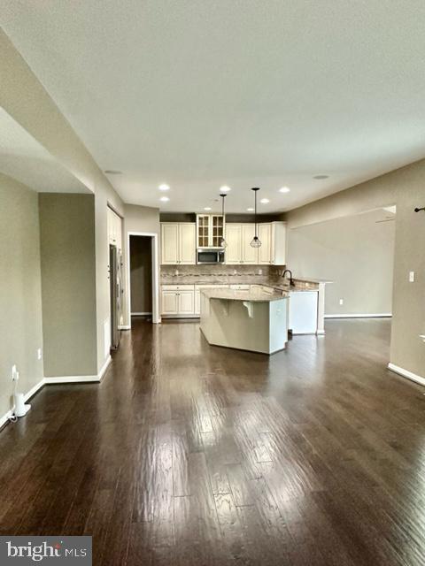 Photo - 210 Parker Dr