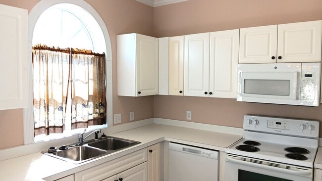 Photo - Furnished 2 Bedroom, 2 Bath Condo in Little River! Community Pool