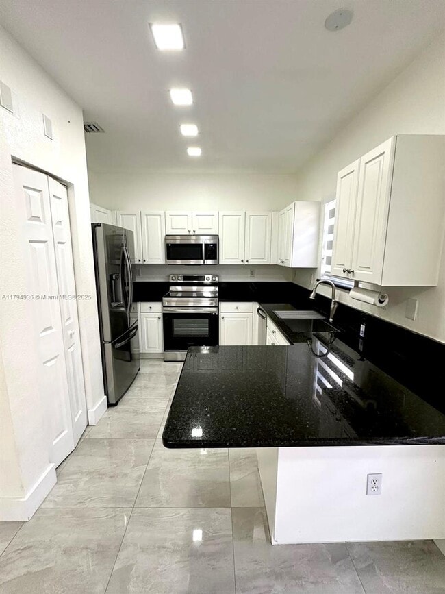 Building Photo - 9285 SW 220th Terrace Rental