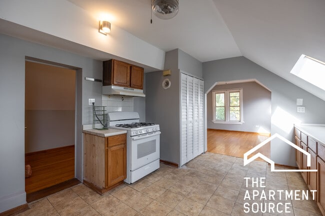 Photo - 2655 W Homer St Unit 3