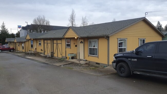 Building Photo - 1461 Gleason Ave Rental