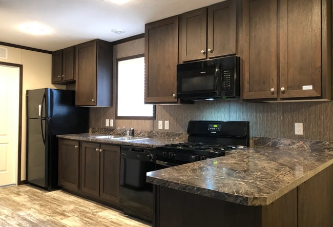 Photo - 114 Applewood Ln