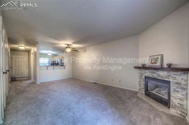 Photo - 973 Brant Hollow Ct