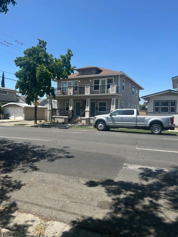 Photo - 1823 N Center St