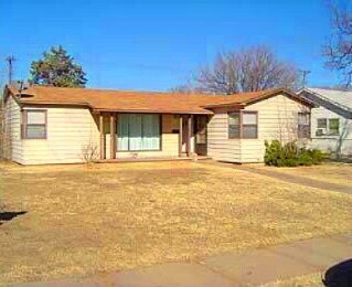 Photo - "Charming 2-Bedroom Home in Lubbock with Spacious 1318 Sq Ft Layout!"
