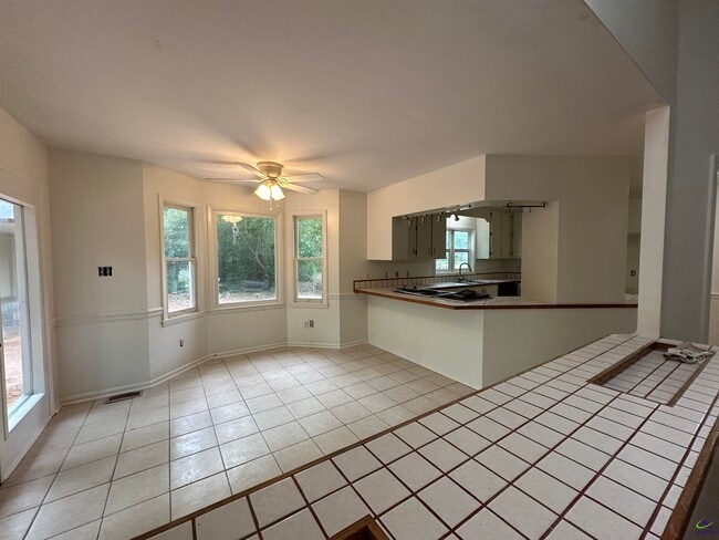 124 Glen Oaks Rd