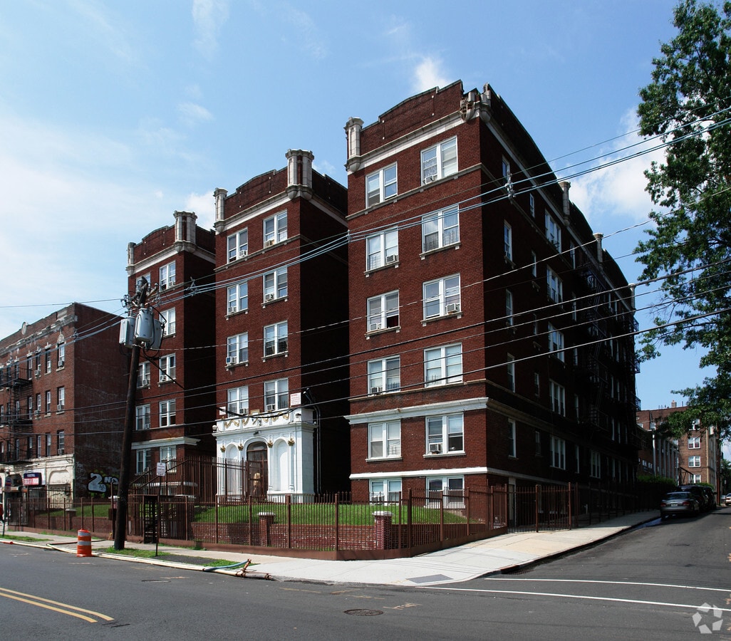 Photo - 330 Mount Prospect Ave Apartments