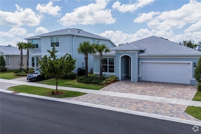 Building Photo - 12300 SW Myrtle Oak Dr Rental