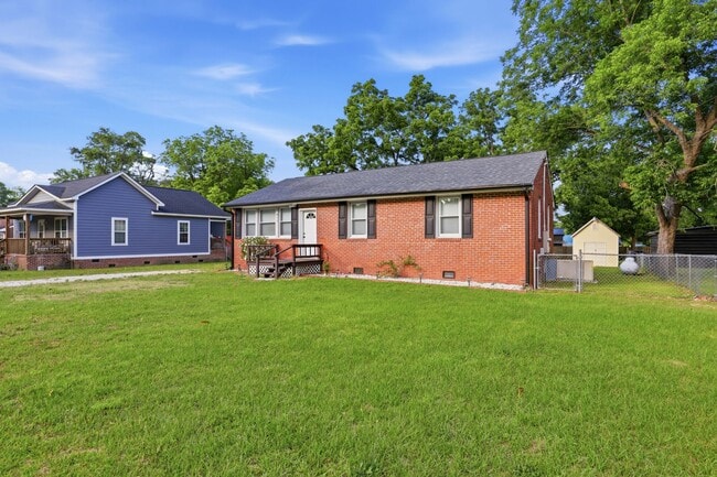 Photo - 611 Forest Knolls Rd