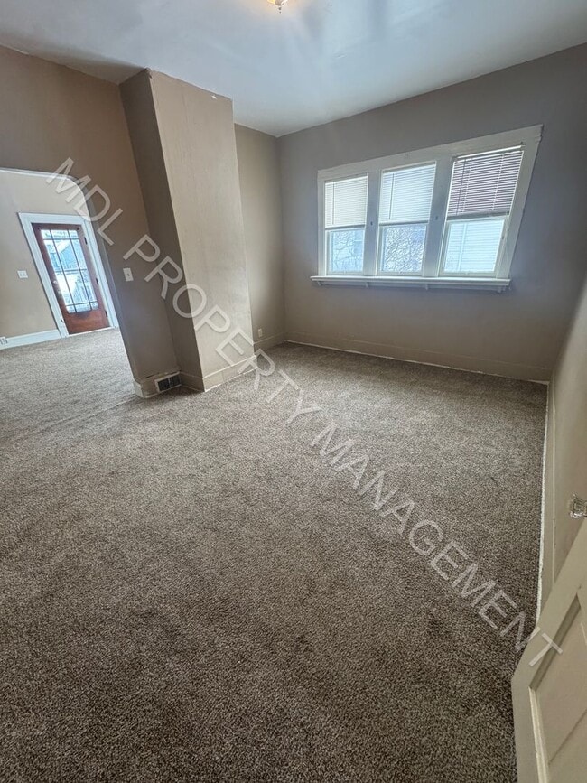 Photo - 909 Mackinaw St Unit 1