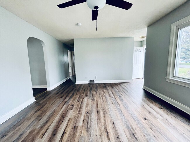 Photo - Four Bedroom off Dixie Highway House