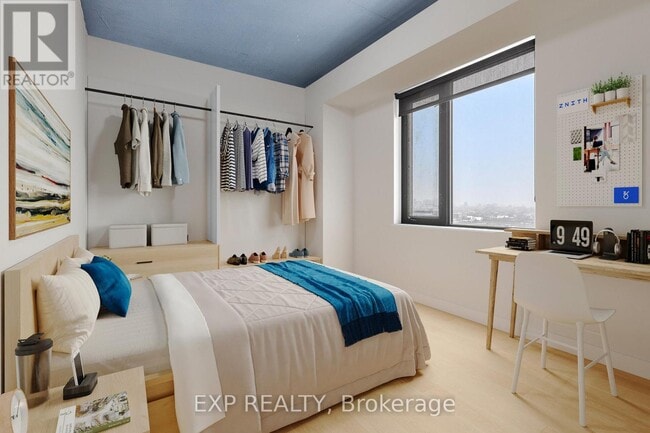 Photo - 101 Champagne Ave S