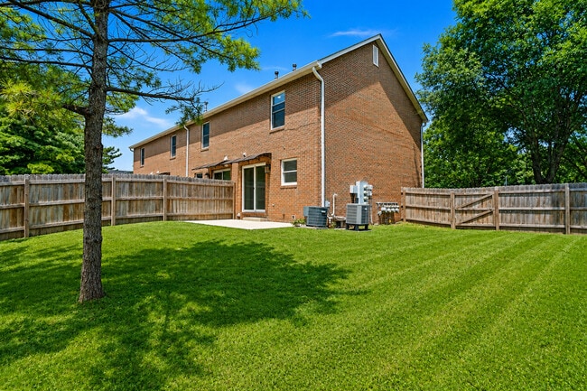 Building Photo - 395 Huber Village Blvd Unit 395
