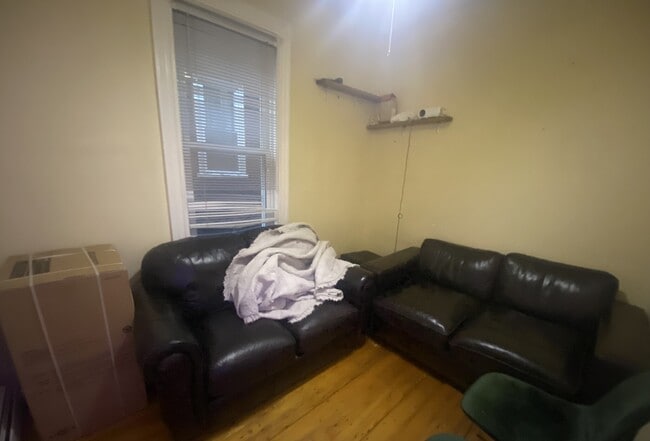 Building Photo - 36 Cherokee St