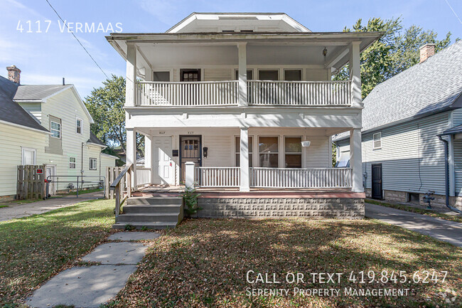 Building Photo - Charming Two Bedroom Upper Unit Duplex For... Rental