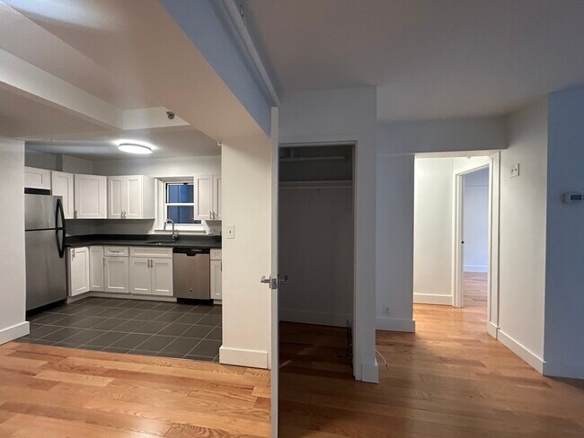 Photo - 1450 Beacon St