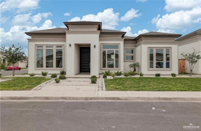 Building Photo - 17 Viola St