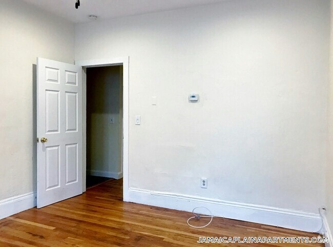 Building Photo - 108 Hyde Park Ave Rental