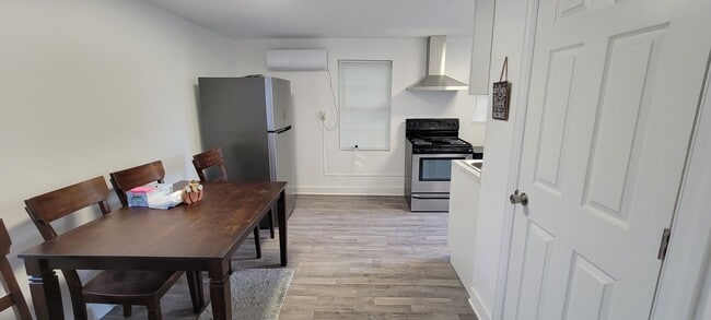 Photo - 205 Whitfield Dr