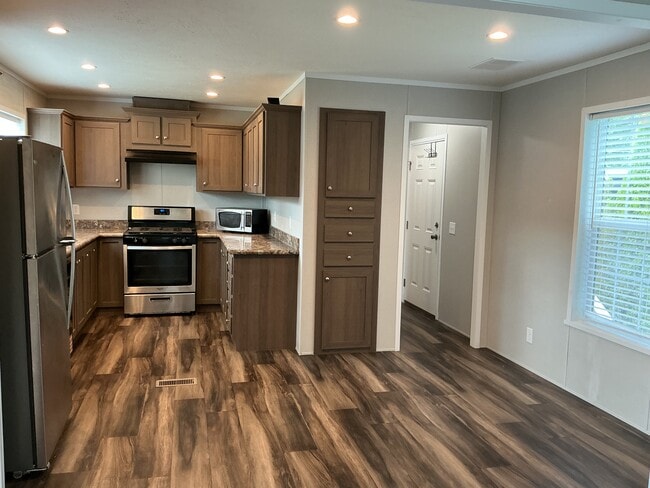 Photo - 24150 Veterans Road
