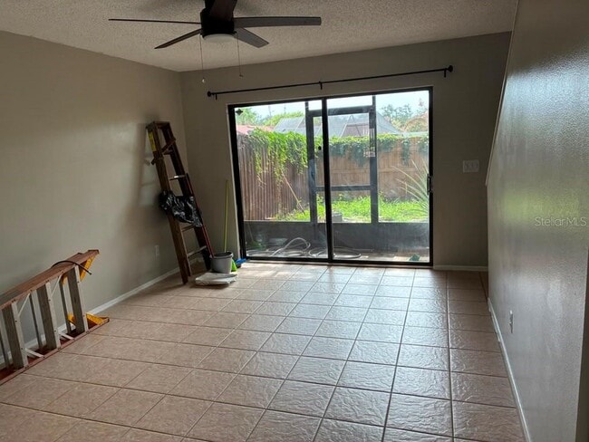 Photo - 1410 Highland Ridge Cir