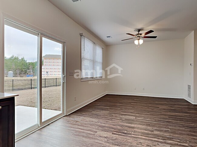 Photo - 414 Wright Rd A