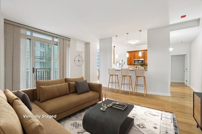 Photo - 1111 S Wabash Ave