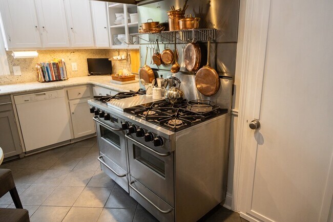 Photo - 349 W Main St