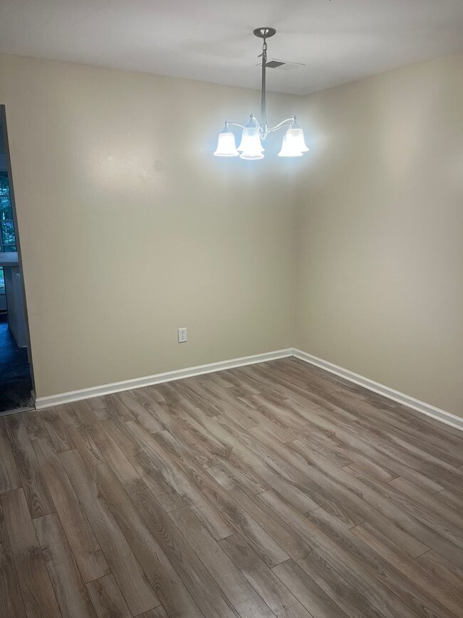 Photo - Available now. Grat 3BR/2.5 BA Townhome in Oak Bluff!