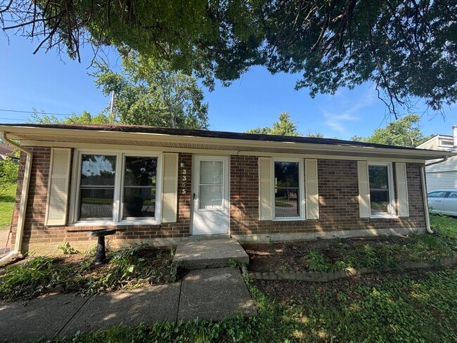 Building Photo - 3365 Hartston Dr